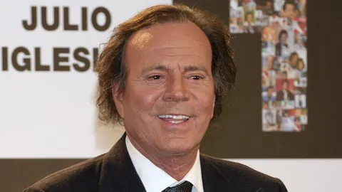Julio José Iglesias de la Cueva.