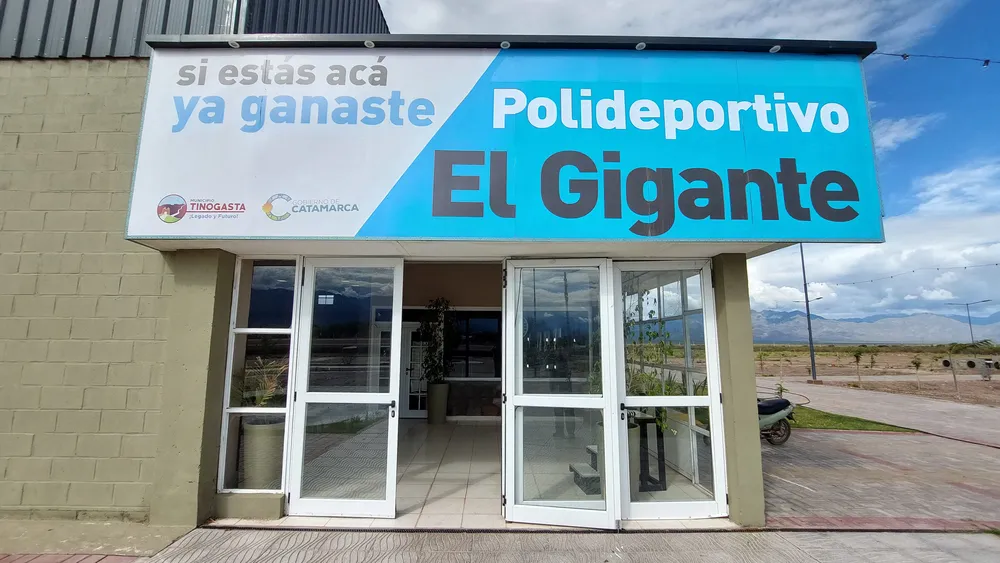 Polideportivo Municipal de Tinogasta "El Gigante". 
