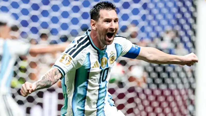 Lionel Andrés Messi Cuccittini.