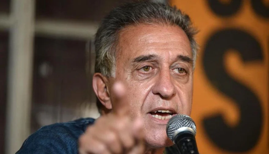 Néstor Antonio Pitrola.