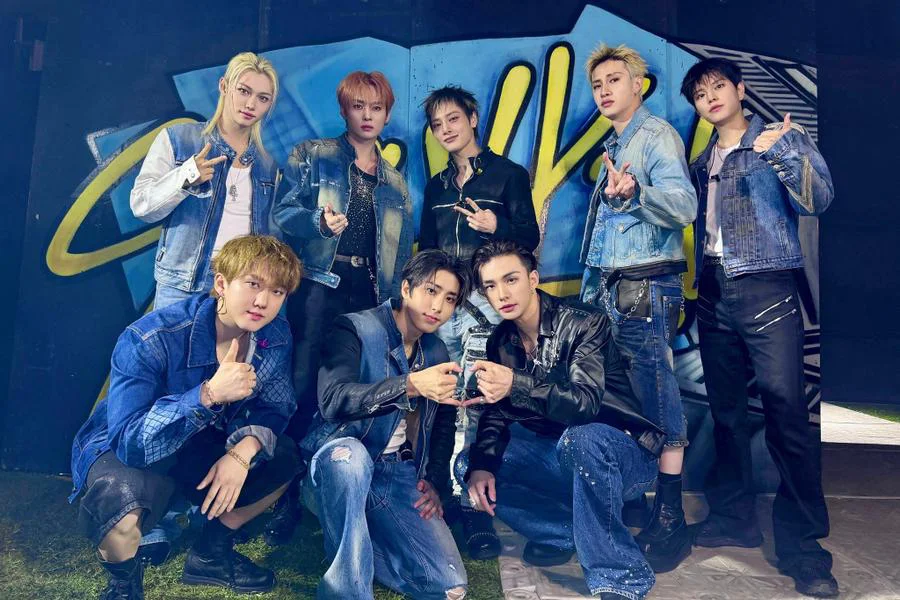 Stray Kids.