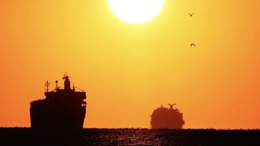 Estrecho de Ormuz bajo control total de Irán. 