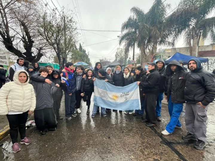 Myriam Bregman respaldó a trabajadores de FATE.
