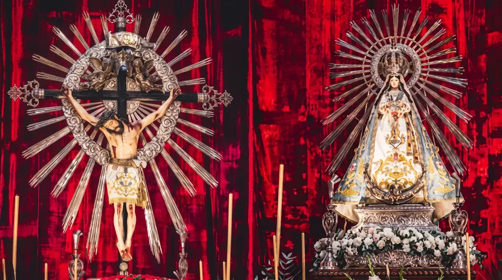Señor y la Virgen del Milagro.