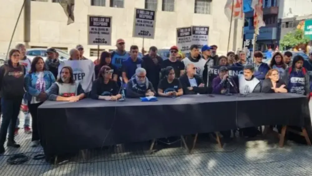 Organizaciones sociales y piqueteras.
