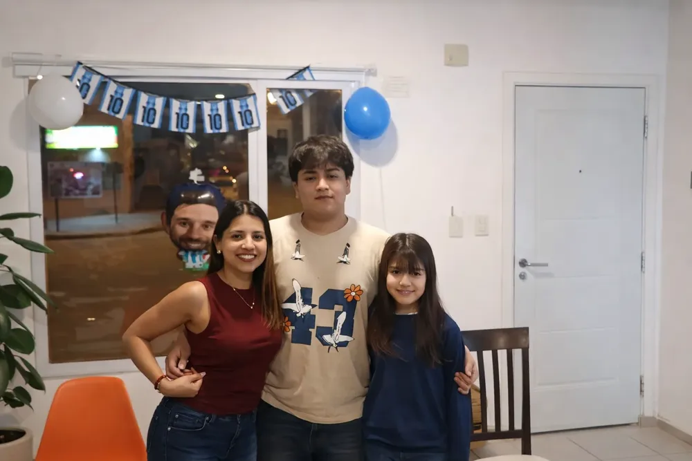 Marcela Alicia Alvarez, Matteo y Sol Cárdenas Alvarez.