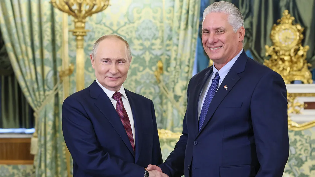 Vladímir Vladímirovich Putin y Miguel Mario Díaz-Canel Bermúdez.