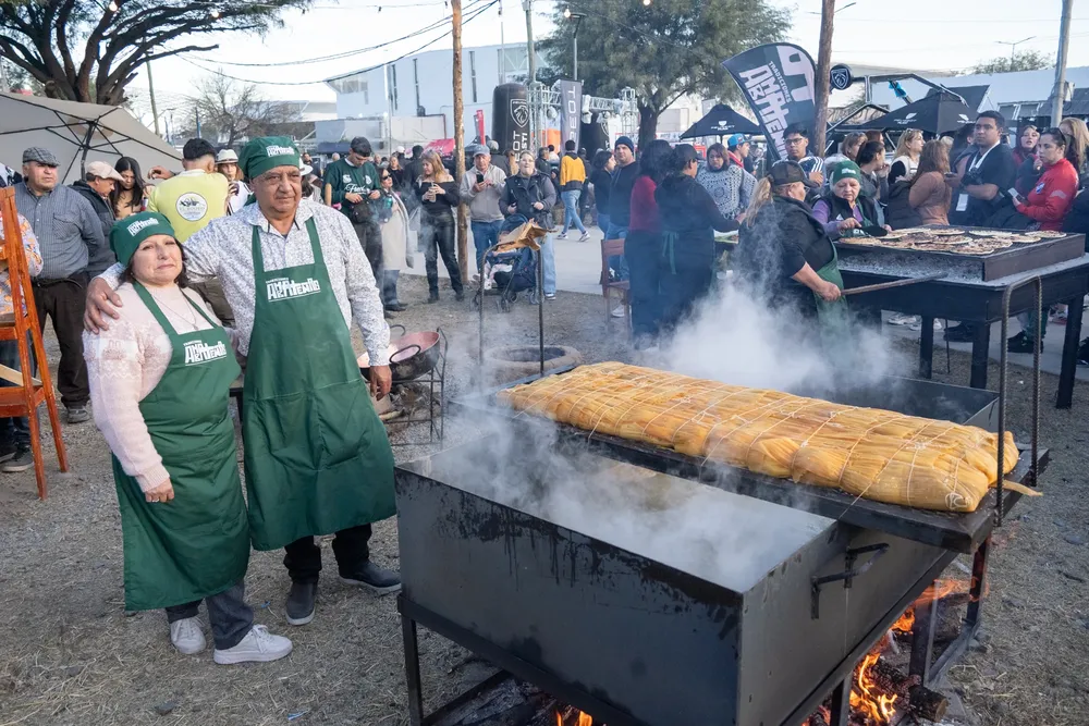Tamal gigante de más de 20 kilos en El Patio del Poncho.