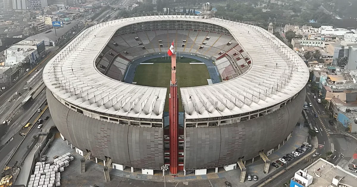 Estadio Nacional de Lima.