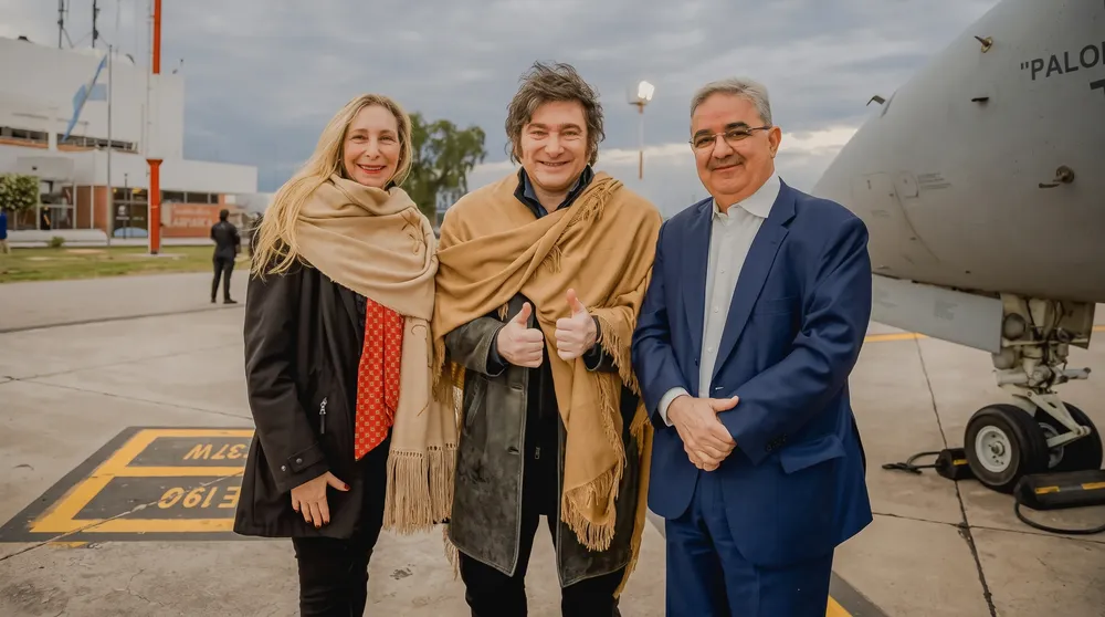 Karina Elizabeth Milei, Javier Gerardo Milei y Raúl Alejandro Jalil.