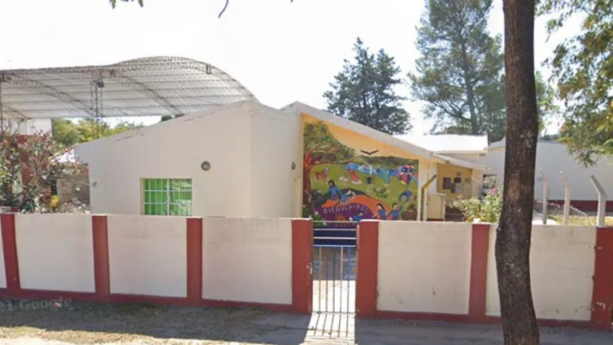 Escuela N° 245 en El Portezuelo.