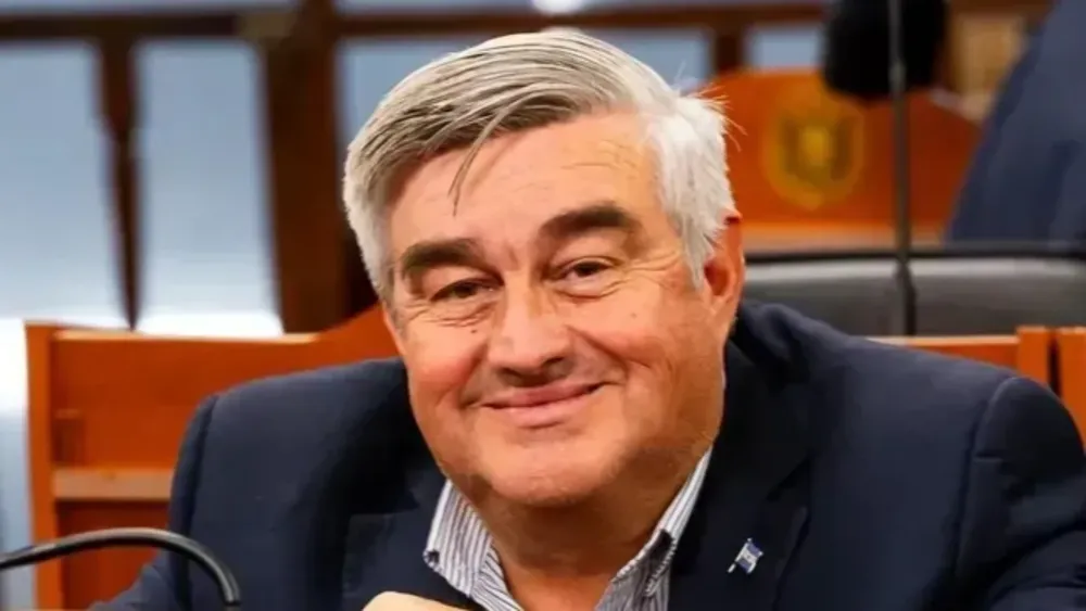 Mamerto Ernesto Mario Acuña. 
