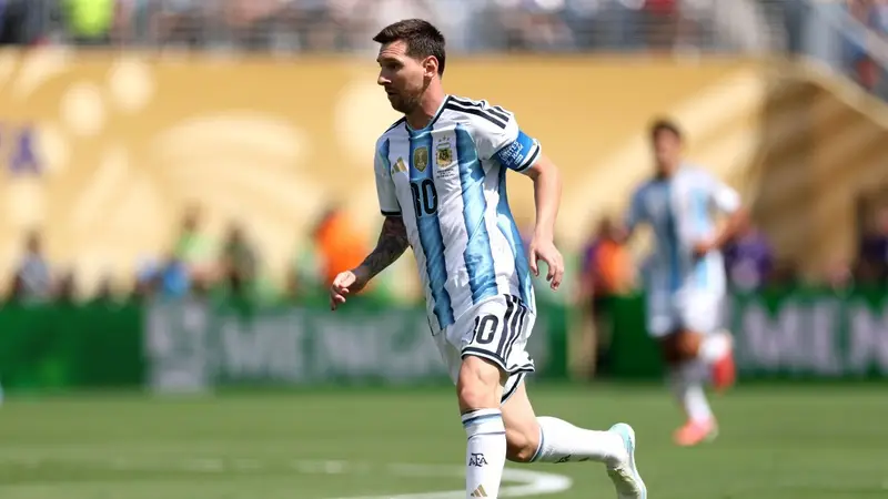 Lionel Andrés Messi Cuccittini.
