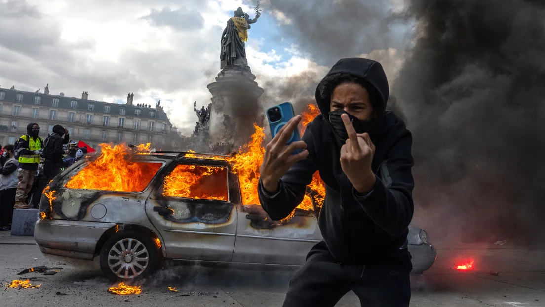 Marchas y protestas de estudiantes secundarios y universitarios en Francia. 