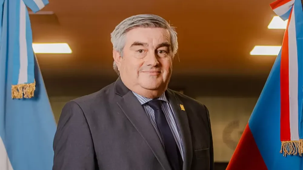 Mamerto Ernesto Mario Acuña.