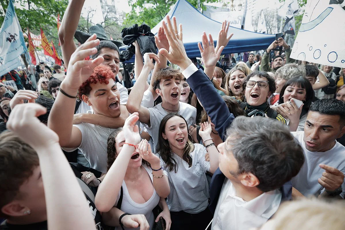 Axel Kicillof en la Marcha Federal Universitaria.