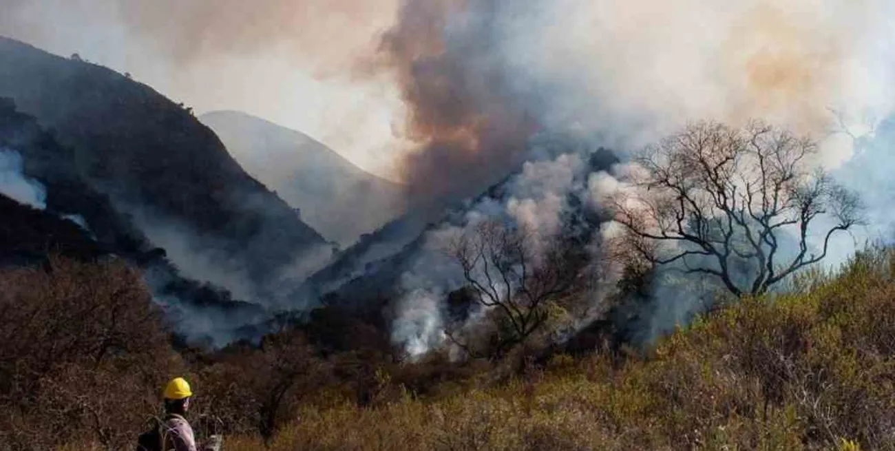 Imágen de archivo: Incendio forestal en Cerro Ancásti - Catamarca. 
