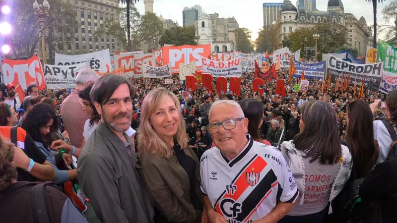 Marcha de la Bronca contra el régimen libertario de Milei.