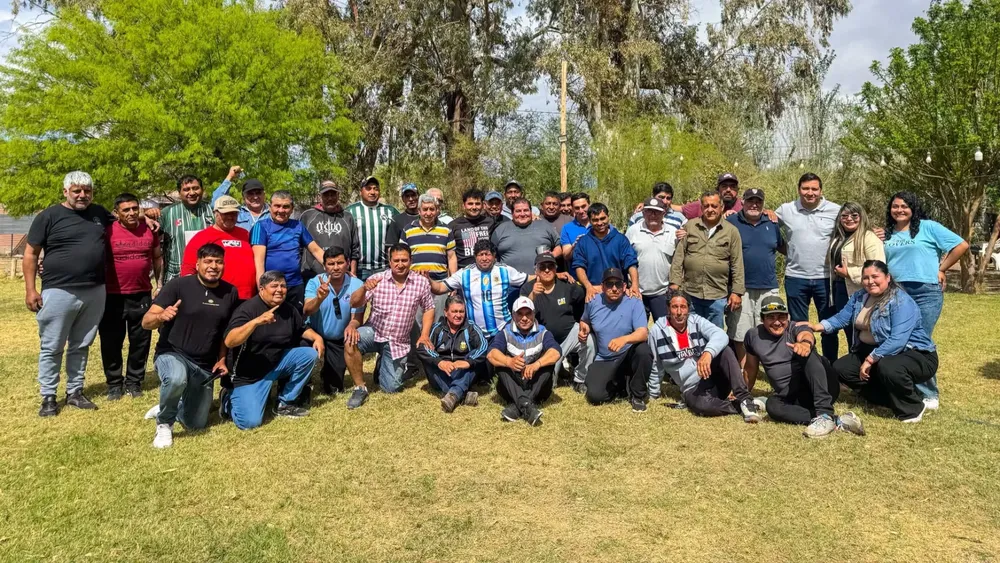 Trabajadores y trabajadoras viales del distrito.