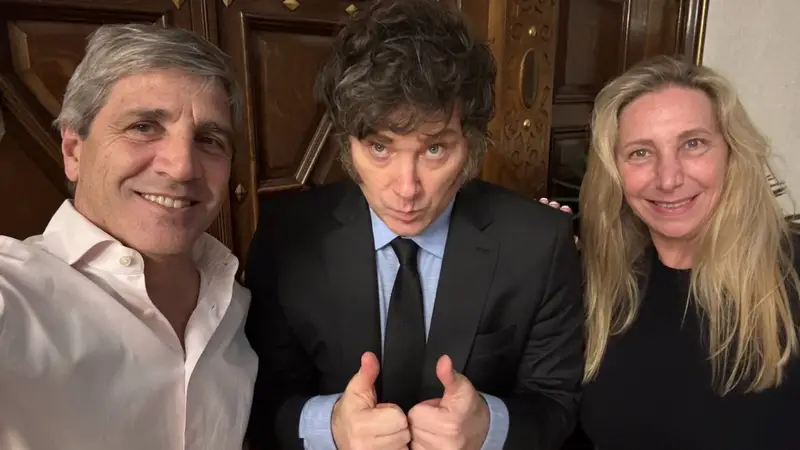 Luis Andrés Caputo, Javier Gerardo Milei y Karina Elizabeth Milei.