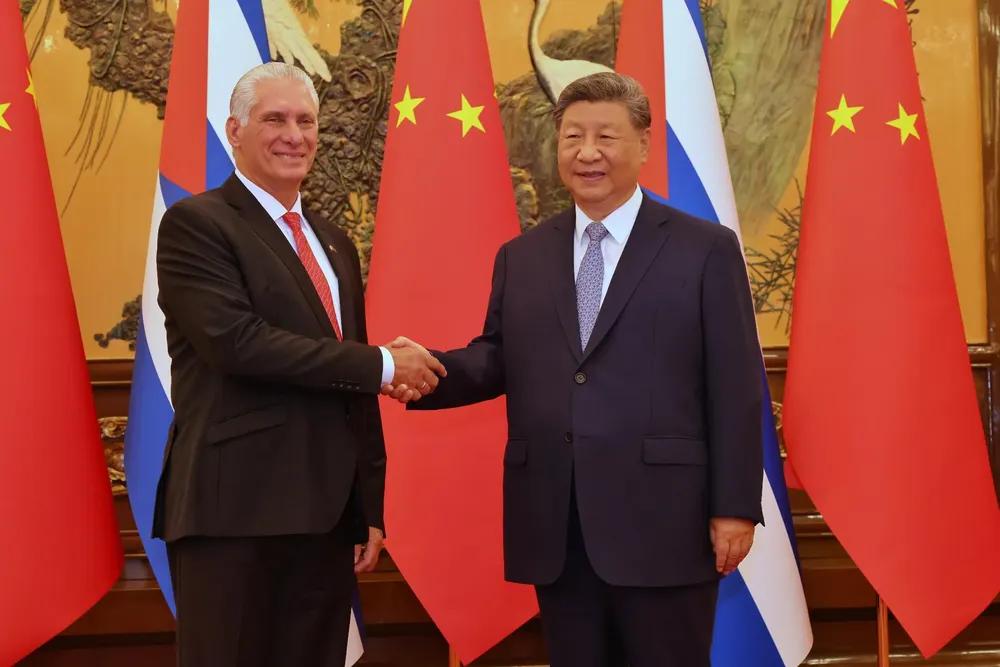 Miguel Mario Díaz-Canel Bermúdez y Xi Jinping (习近平)
