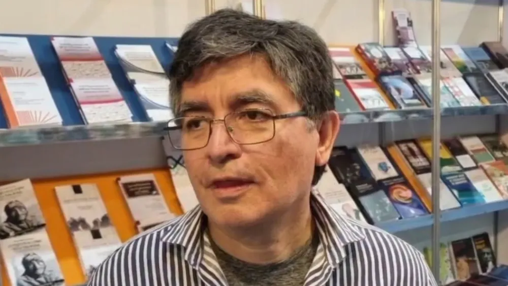Mario Alanís.