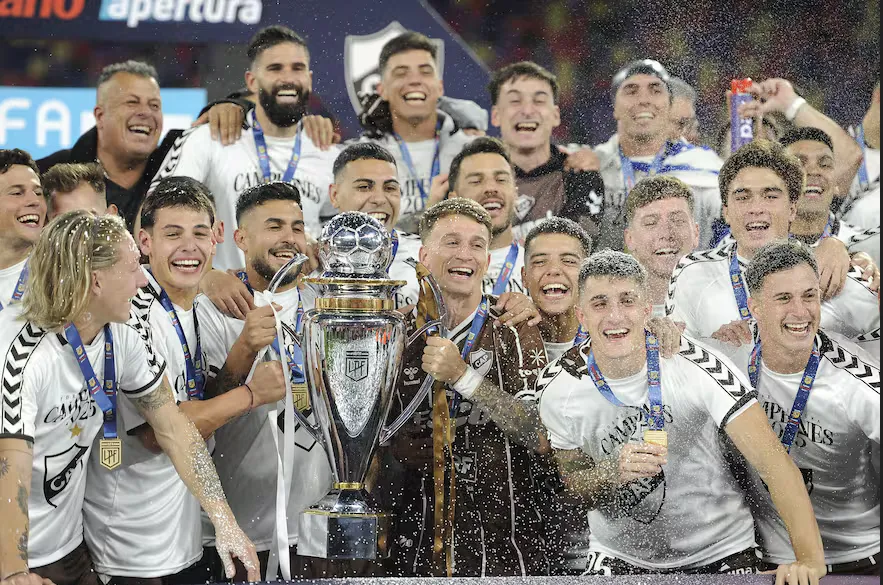 Atlético Platense campeón del Torneo Apertura 2025.