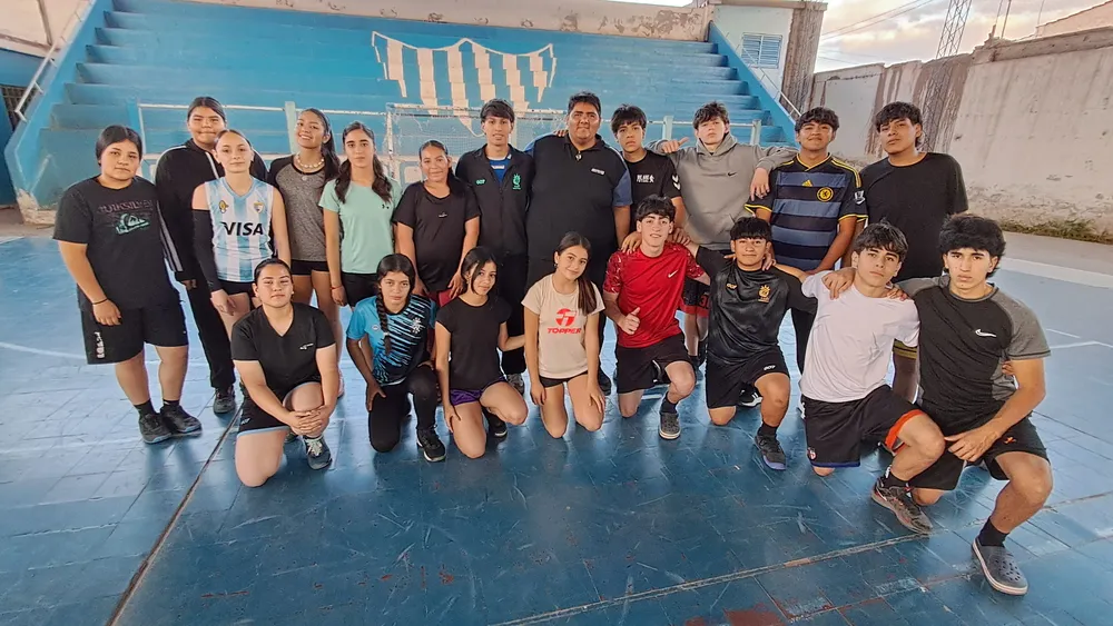 Escuela Municipal de Handball de Tinogasta: categorías femenina y masculina.