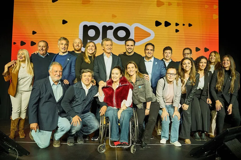 Delegación catamarqueña del PRO con Mauricio Macri.