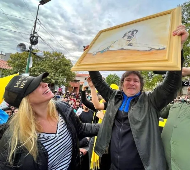 Karina Elizabeth Milei, Javier Gerardo Milei y Conan. 