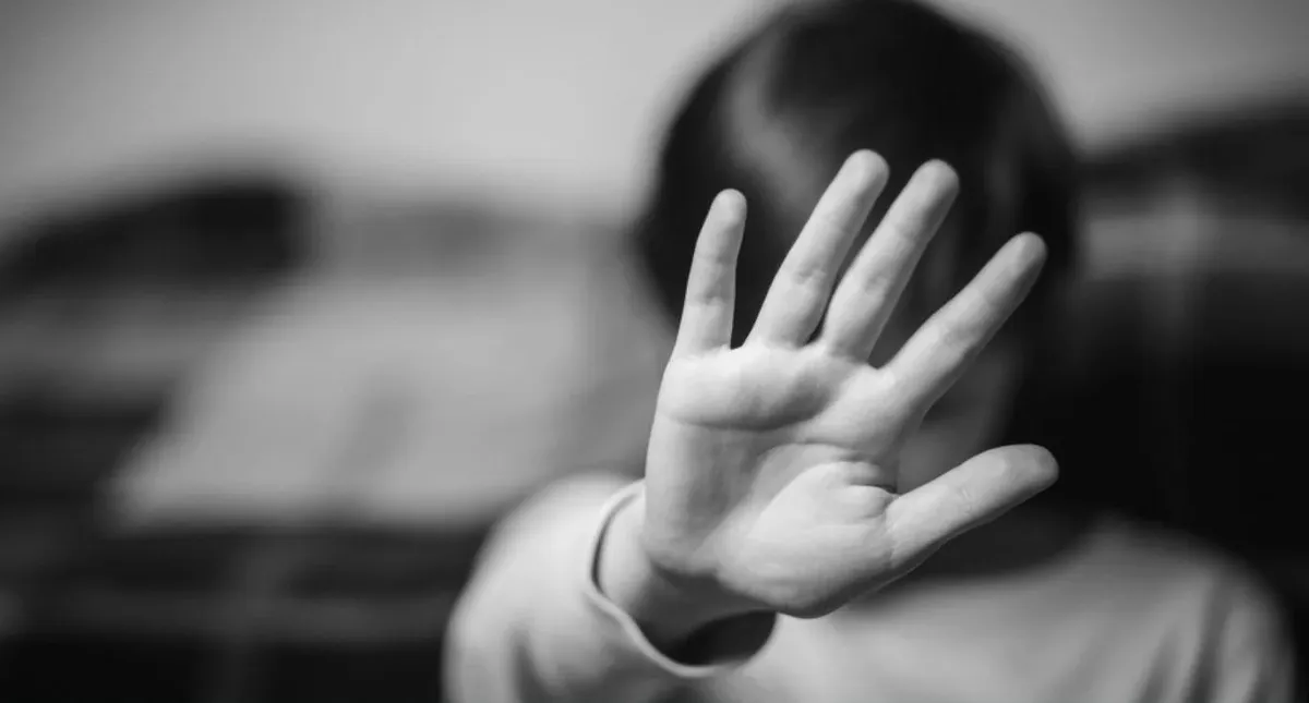 Abuso sexual.