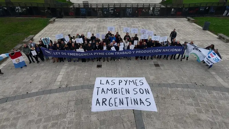 PyMEs contra las políticas económicas del régimen libertario de Milei.