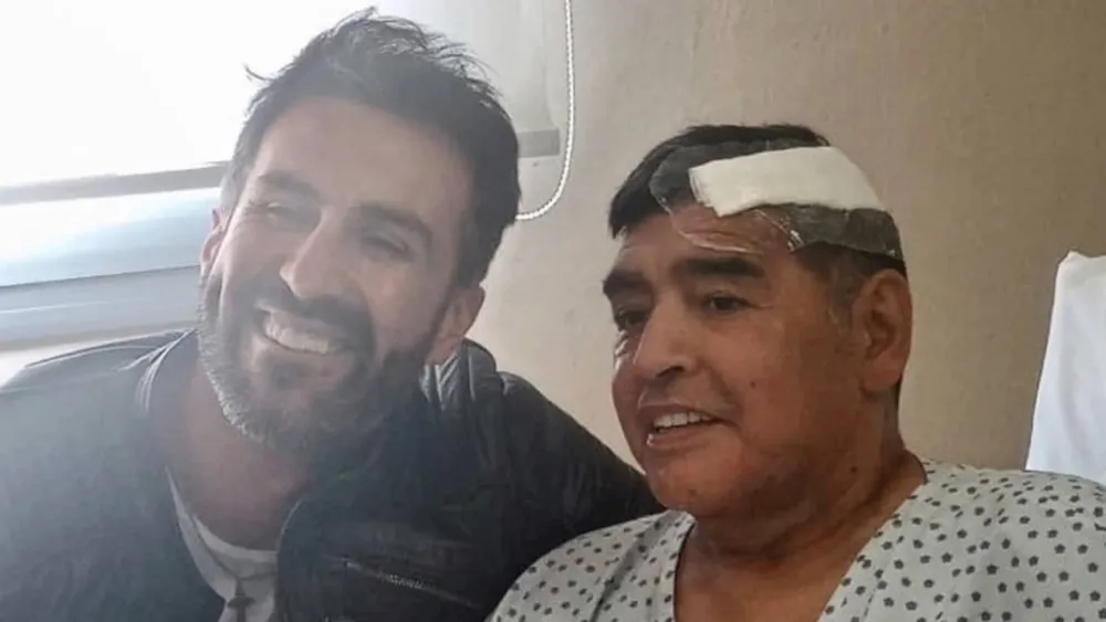 Leopoldo Luque y Diego Armando Maradona. 