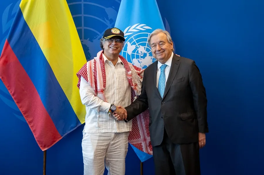 Gustavo Francisco Petro Urrego y António Manuel de Oliveira Guterres.