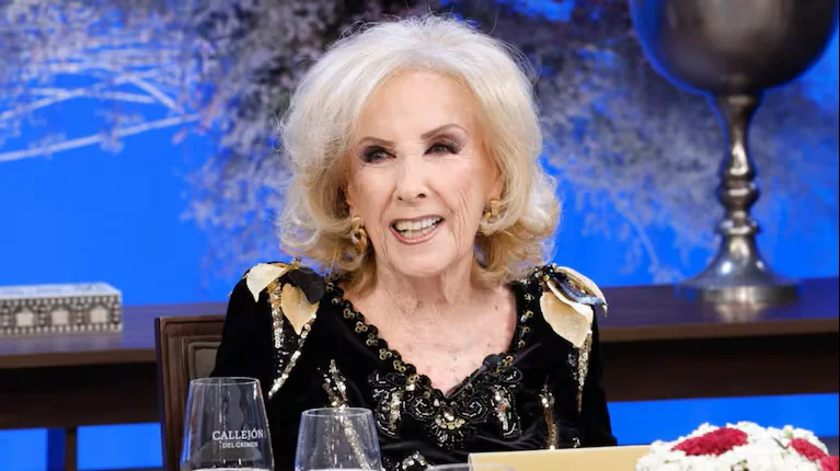 Rosa María Juana Martínez (Mirtha Legrand).