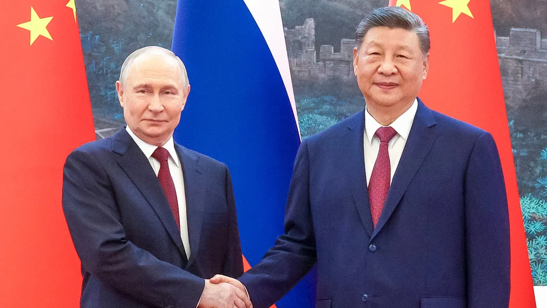  Vladímir Vladímirovich Putin y Xi Jinping.