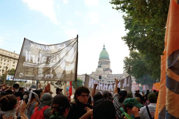 Protesta contra la reforma laboral esclavista del régimen de Milei. 